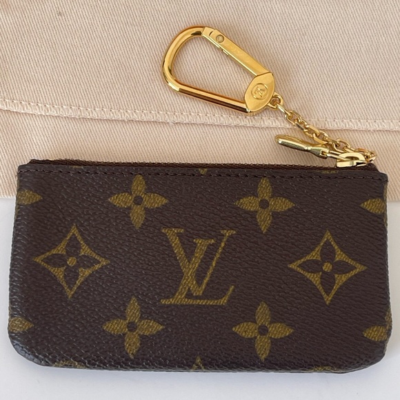 Louis Vuitton key Clé - Picture 5 of 14